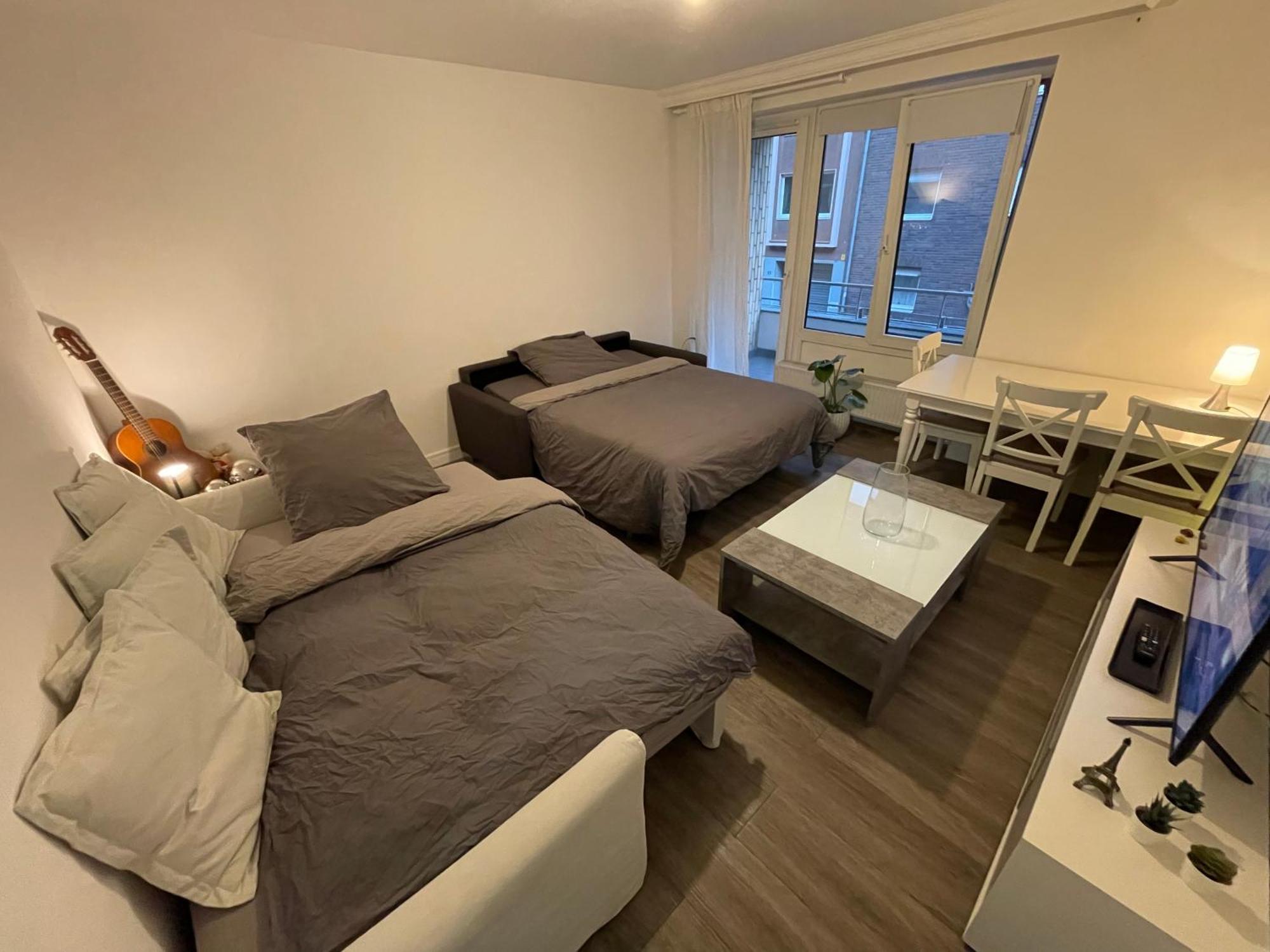 Cozy Apartment City Nightlife Dusseldorf Exterior photo